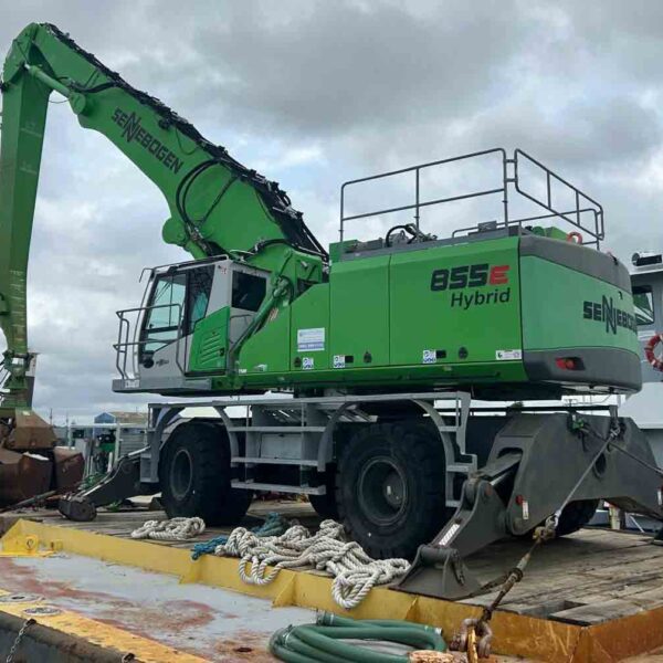 130' x 38' x 8' Spud Barge with Material Handler