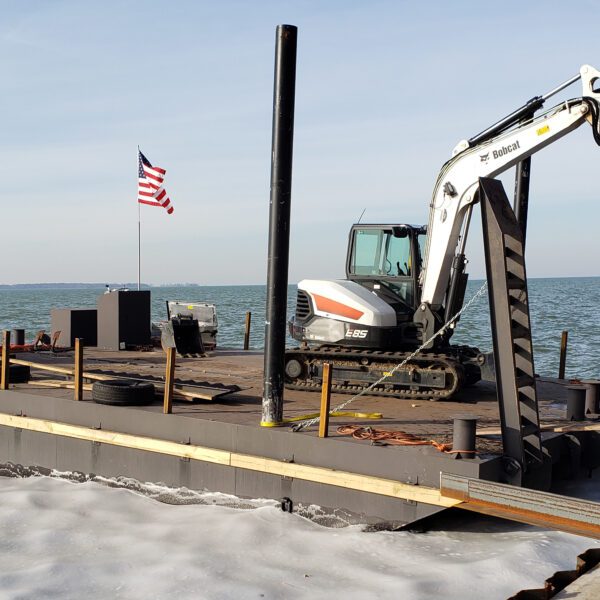 300 HP Self Propelled Barge